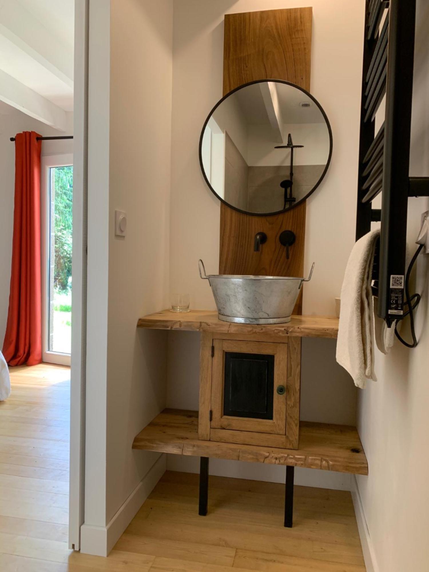 Aux Logis De Fonfroide Chez Mylene & David Bed and Breakfast Marcoles Εξωτερικό φωτογραφία